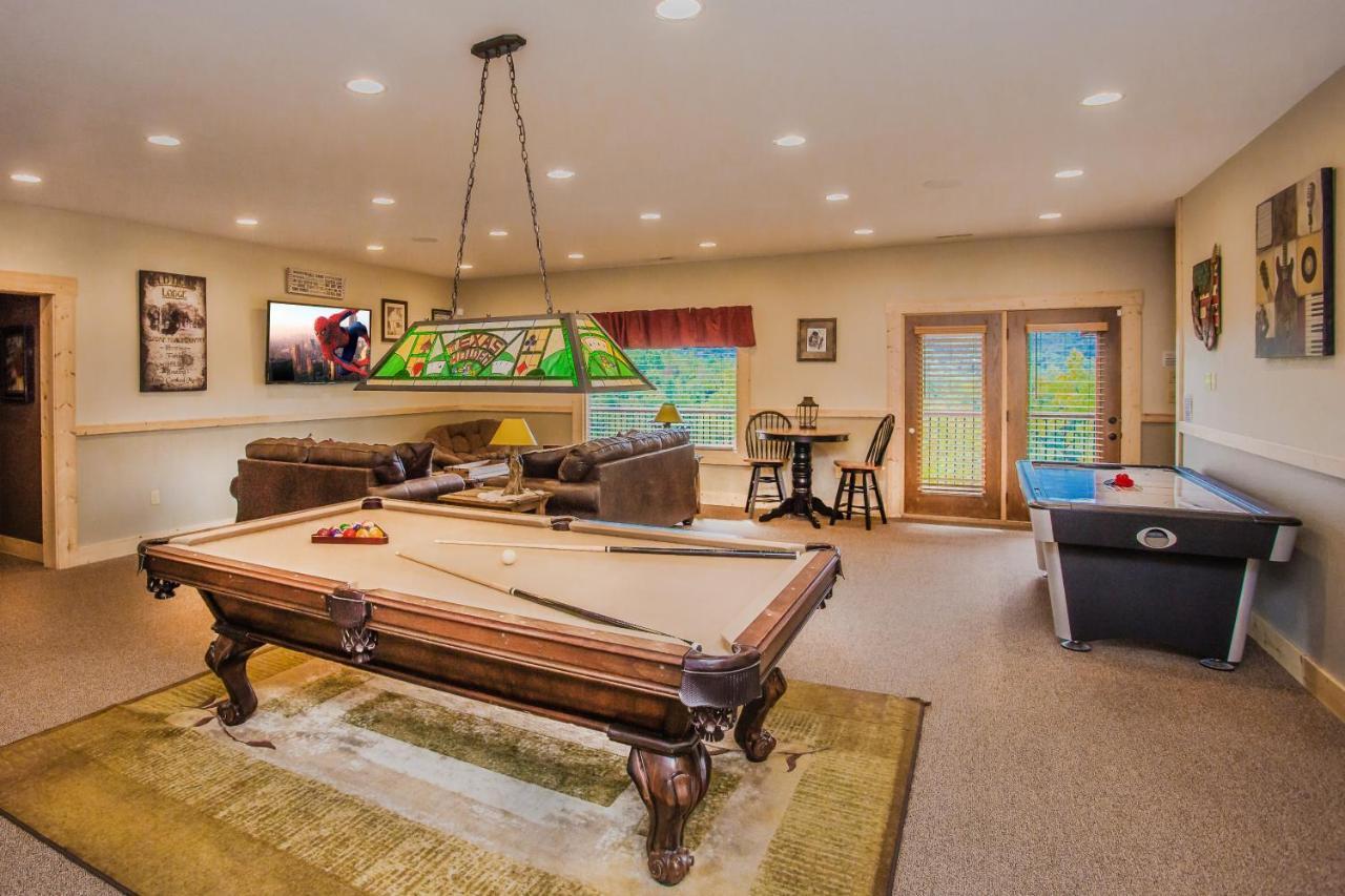 Star Dancer Cabin Гетлинбург Екстериор снимка