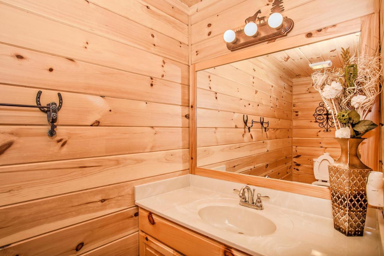 Star Dancer Cabin Гетлинбург Екстериор снимка